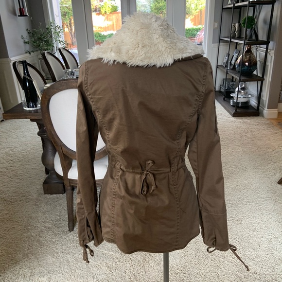 Twisted Heart jacket - Picture 2 of 7